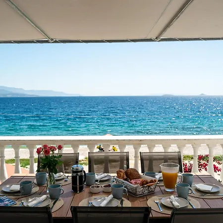 Sea Pearl - Luxury Beachfront Maisonette Apartmán