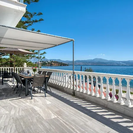 Apartmán Sea Pearl - Luxury Beachfront Maisonette *