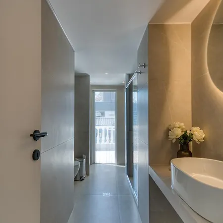 Sea Pearl - Luxury Beachfront Maisonette Loutra Oraias Elenis