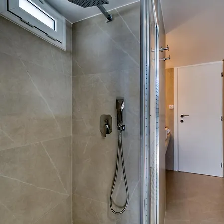 Apartmán Sea Pearl - Luxury Beachfront Maisonette *