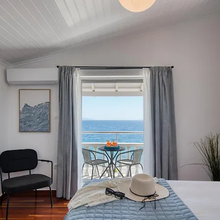 Apartmán Sea Pearl - Luxury Beachfront Maisonette *