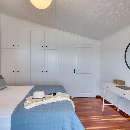 Sea Pearl - Luxury Beachfront Maisonette Apartmán Loutra Oraias Elenis