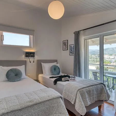 Sea Pearl - Luxury Beachfront Maisonette Loutra Oraias Elenis