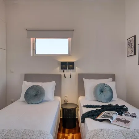Sea Pearl - Luxury Beachfront Maisonette