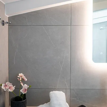 Apartmán Sea Pearl - Luxury Beachfront Maisonette *
