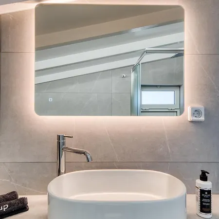 Sea Pearl - Luxury Beachfront Maisonette Apartmán
